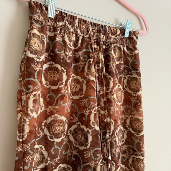 Chelsea & Theodore Wide Leg Brown Floral Pants Size S - Picture 3 of 10